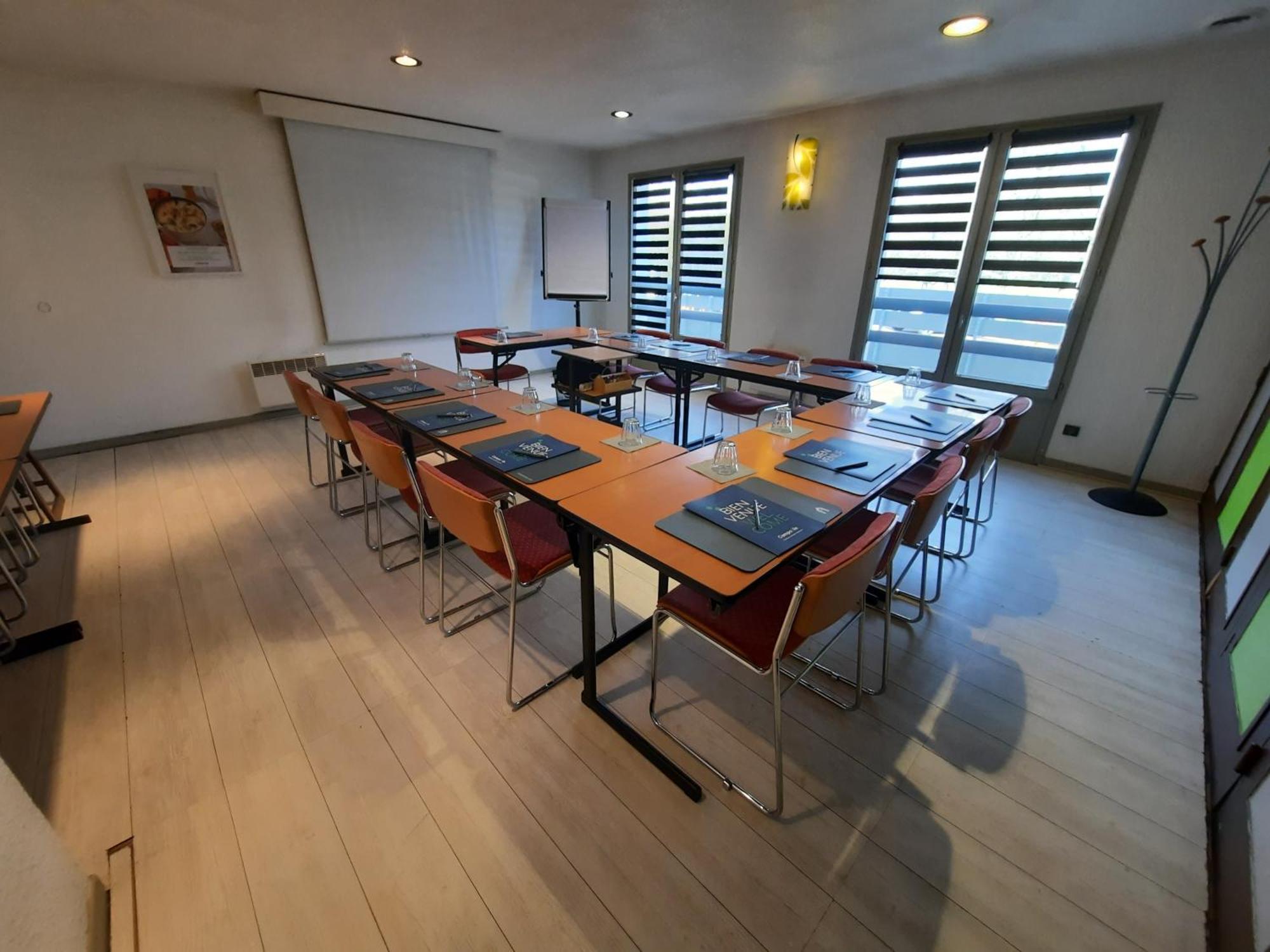 Campanile Metz Est Technopole - Restaurant Hotel Eksteriør billede